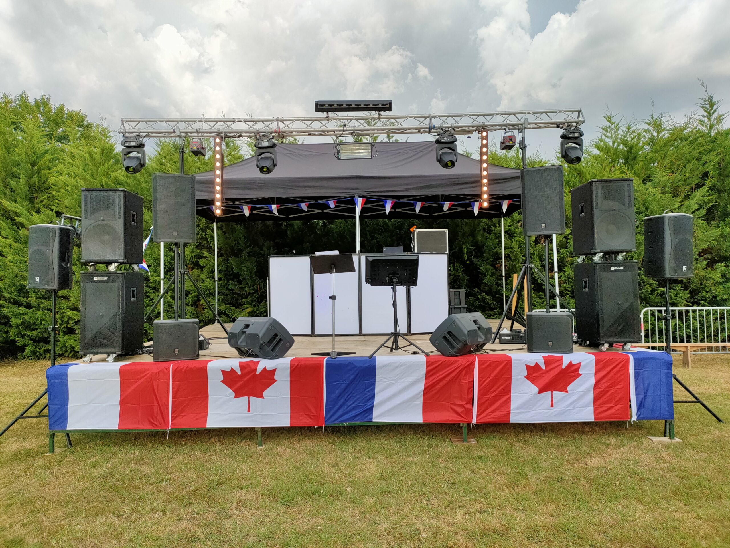 Fête de village animée par Math Event